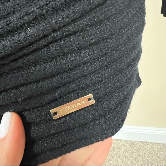 Tahari black ribbed turtleneck sweater Sz S - Picture 4 of 5